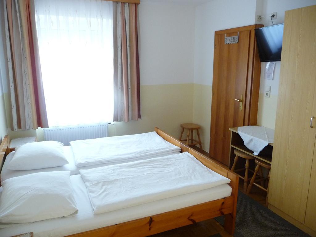 Frühstückspension Kölich Klagenfurt am Woerthersee Exterior foto