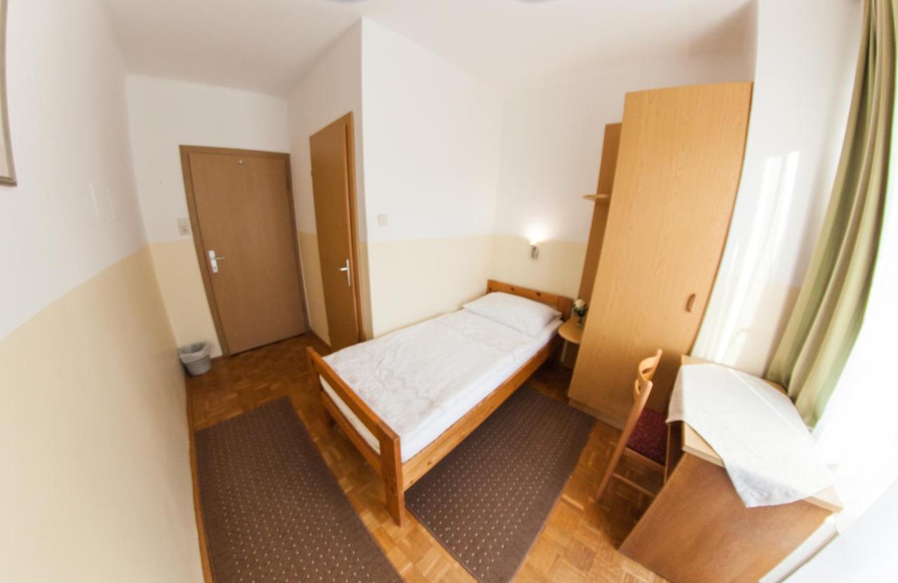 Frühstückspension Kölich Klagenfurt am Woerthersee Exterior foto
